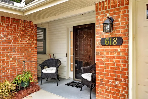 Property Slideshow image 2 of 39 | 618 clarendon pl, Aiken, SC, 29801