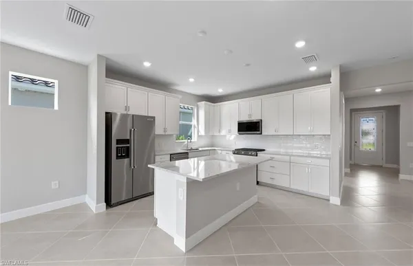 Property Slideshow image 2 of 29 | 12401 basalt ln, Alva, FL, 33920