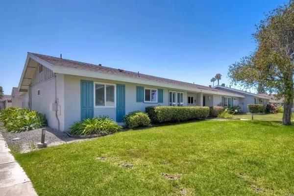 Property Slideshow image 2 of 34 | 3755 vista campana 6, Oceanside, CA, 92057