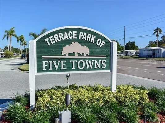 Property Slideshow image 3 of 19 | 5750 80th st d103, St Petersburg, FL, 33709