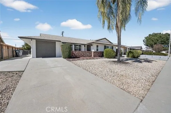 Property Slideshow image 2 of 45 | 28885 hope dr, Menifee, CA, 92586