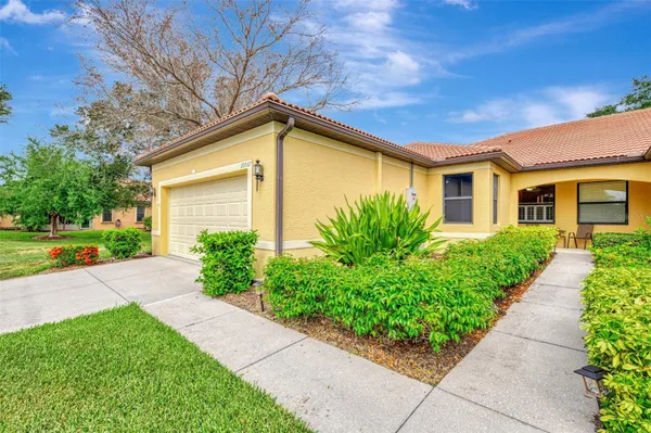 Property Slideshow image 2 of 66 | 20567 cornaro ct, Venice, FL, 34292