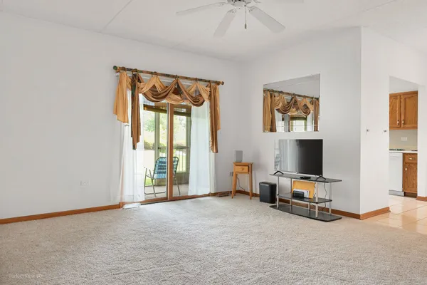Property Slideshow image 3 of 19 | 18431 pine cone dr 1, Tinley Park, IL, 60477