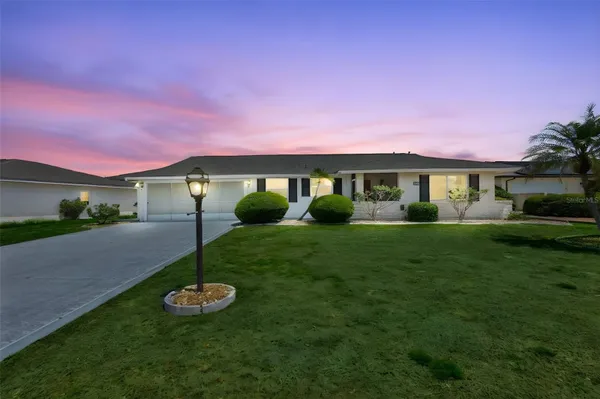 Property Slideshow image 2 of 47 | 1525 allegheny dr, Sun City Center, FL, 33573