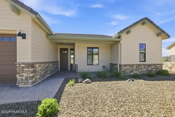 Property Slideshow image 3 of 52 | 1165 s lakeview dr, Prescott, AZ, 86301