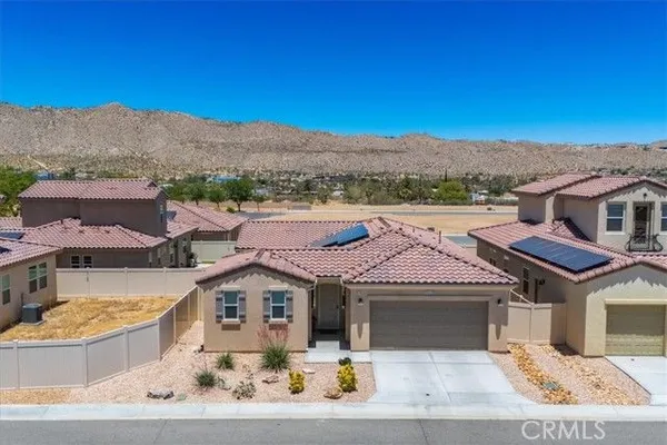 Property Slideshow image 2 of 62 | 56620 desert vista cir, Yucca Valley, CA, 92284