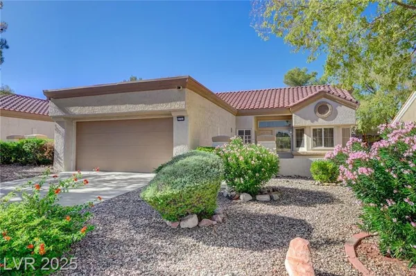 Property Slideshow image 3 of 42 | 2753 sungold dr, Las Vegas, NV, 89134