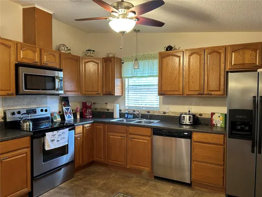 Property Slideshow image 2 of 16 | 1709 e schwartz blvd, The Villages, FL, 32159