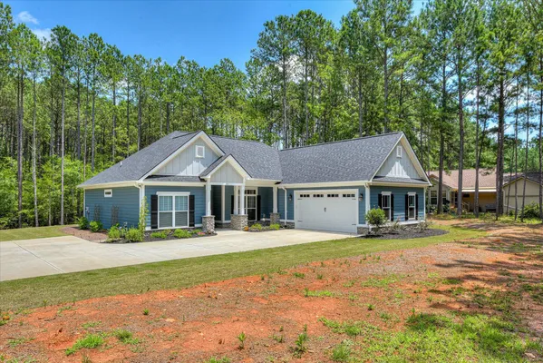 Property Slideshow image 2 of 39 | 201 sunflower cir, Mccormick, SC, 29835