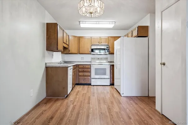 Property Slideshow image 2 of 27 | 13626 e bates ave 305, Aurora, CO, 80014