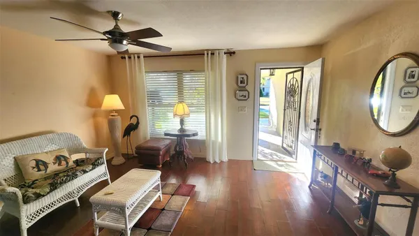 Property Slideshow image 2 of 9 | 2927 macalpin dr 9, Palm Harbor, FL, 34684
