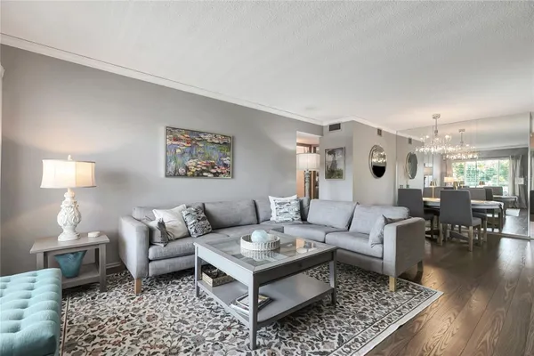 Property Slideshow image 3 of 36 | 2461 rhodesian dr 73, Clearwater, FL, 33763