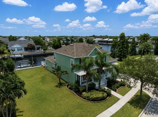 Property Slideshow image 3 of 70 | 5709 sea trout pl, Apollo Beach, FL, 33572
