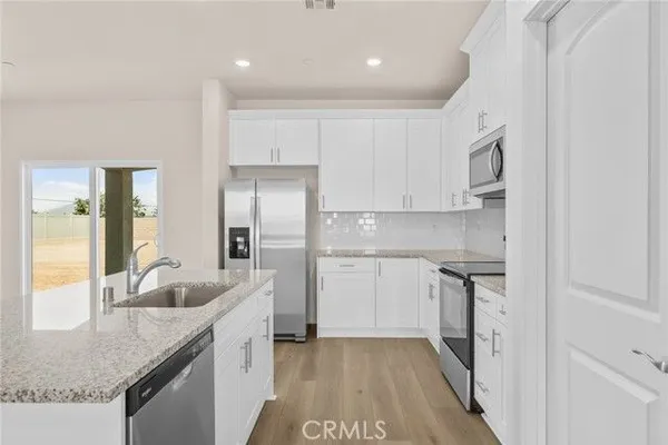 Property Slideshow image 2 of 7 | 14853 indigo rd, Apple Valley, CA, 92307