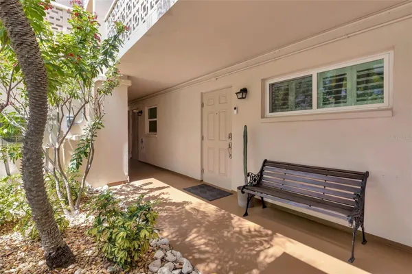 Property Slideshow image 3 of 31 | 620 edgewater dr 102, Dunedin, FL, 34698