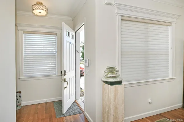Property Slideshow image 3 of 39 | 53 winter pl 53, Huntington, NY, 11731
