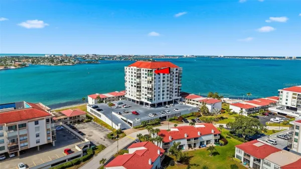 Property Slideshow image 3 of 44 | 6265 sun blvd 1204, St Petersburg, FL, 33715