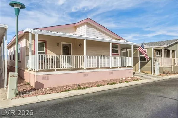 Property Slideshow image 2 of 44 | 881 montecito dr, Pahrump, NV, 89048
