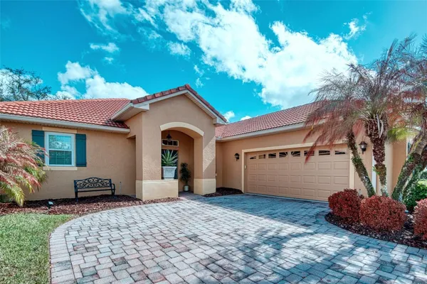 Property Slideshow image 2 of 42 | 93 oak leaf dr, Poinciana, FL, 34759