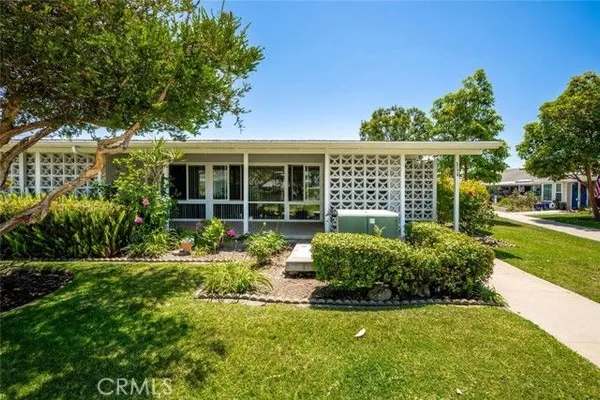 Property Slideshow image 3 of 31 | 13641 alderwood ln 35g, Seal Beach, CA, 90740