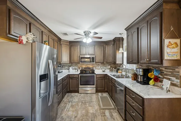 Property Slideshow image 3 of 40 | 520 forest glen cir, Murfreesboro, TN, 37128