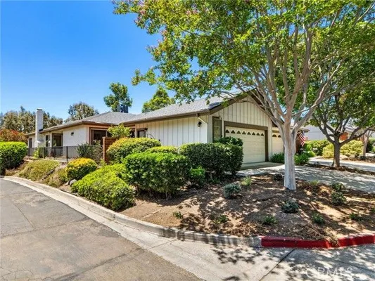 Property Slideshow image 2 of 40 | 1210 camino del lago, San Marcos, CA, 92078