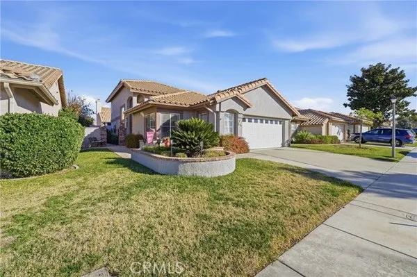 Property Slideshow image 2 of 35 | 6053 warwick hills way, Banning, CA, 92220