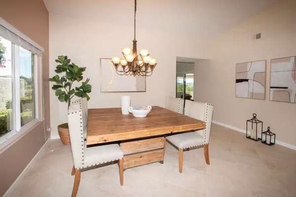 Property Slideshow image 3 of 40 | 12733 via nasca, San Diego, CA, 92128