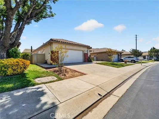 Property Slideshow image 3 of 42 | 1436 riviera ave, Banning, CA, 92220