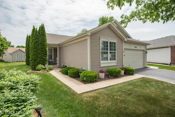 Property Slideshow image 2 of 32 | 16601 grandwood lake dr, Crest Hill, IL, 60403