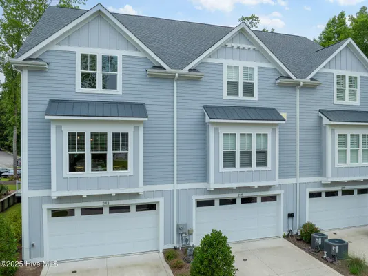 Property Slideshow image 2 of 48 | 243 sabal pond way, Castle Hayne, NC, 28429