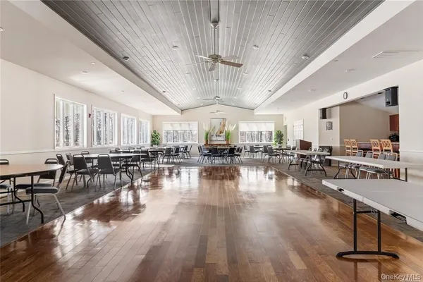 Property Slideshow image 2 of 9 | 1407 middle rd 91, Riverhead, NY, 11933