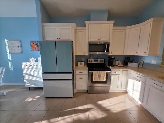 Property Slideshow image 3 of 34 | 8064 bridgeport bay cir, Mount Dora, FL, 32757