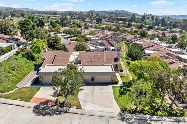 Property Slideshow image 3 of 50 | 17925 avenida cordillera, San Diego, CA, 92128