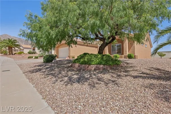Property Slideshow image 3 of 56 | 10428 villa ridge dr, Las Vegas, NV, 89134