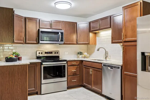 Property Slideshow image 3 of 50 | 650 s alton way apt 10a, Denver, CO, 80247