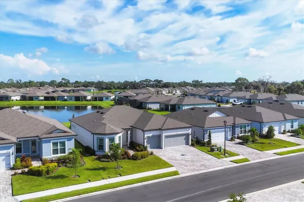 Property Slideshow image 2 of 77 | 9028 sunray cv, Parrish, FL, 34219