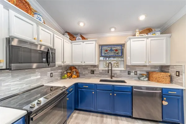 Property Slideshow image 3 of 30 | 1647 scotch pine way, The Villages, FL, 32162