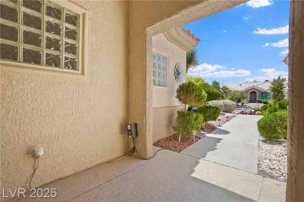 Property Slideshow image 3 of 49 | 10300 linfield pl, Las Vegas, NV, 89134