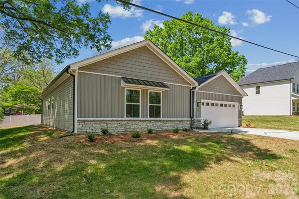 Property Slideshow image 3 of 33 | 321 henderson cir, Harrisburg, NC, 28075