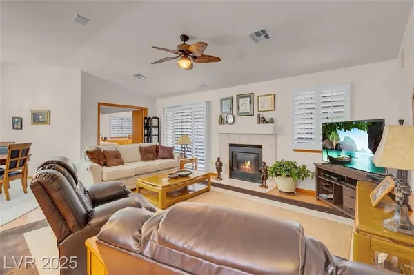 Property Slideshow image 2 of 46 | 5204 rim view ln, Las Vegas, NV, 89130