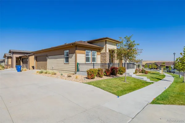 Property Slideshow image 2 of 33 | 10761 n montane dr, Broomfield, CO, 80021