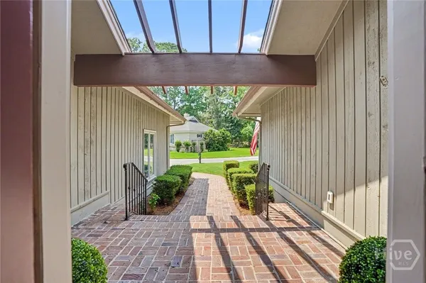 Property Slideshow image 3 of 32 | 6 cane patch ln, Savannah, GA, 31411