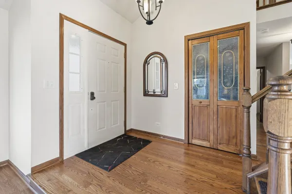 Property Slideshow image 2 of 23 | 63 country club dr, Prospect Heights, IL, 60070