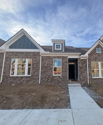 Property Slideshow image 2 of 34 | 405 w stonehaus xing, Antioch, TN, 37013