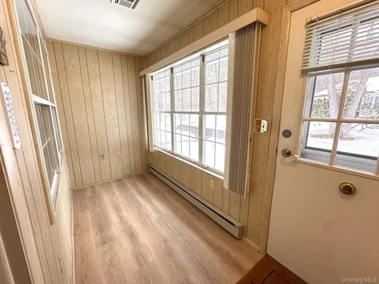 Property Slideshow image 3 of 12 | 306 torquay ct e, Brookhaven, NY, 11961