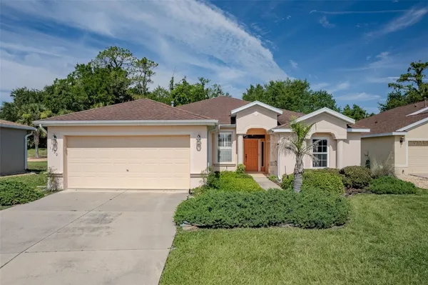 Property Slideshow image 2 of 57 | 1520 sw 152nd pl, Ocala, FL, 34473