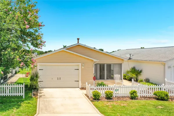 Property Slideshow image 2 of 50 | 3598 cambria cir, The Villages, FL, 32162