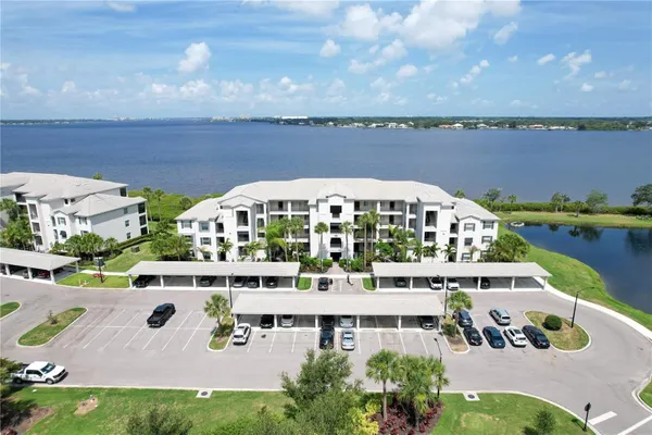 Property Slideshow image 3 of 54 | 1030 tidewater shores loop 104, Bradenton, FL, 34208