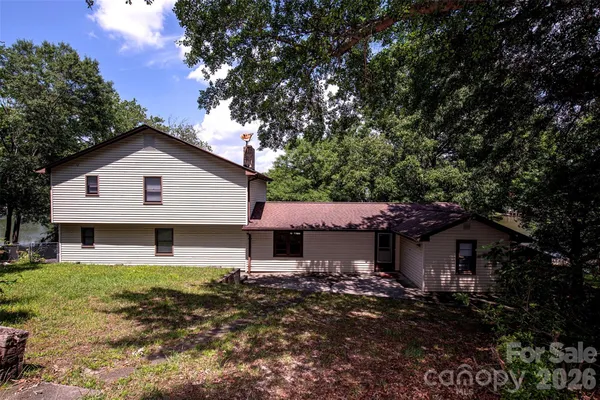 Property Slideshow image 3 of 48 | 15722 rhinehill rd, Charlotte, NC, 28278
